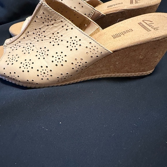 Clarks Collection Mule with Cork Heel,  Size 10 - Picture 9 of 9